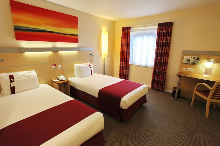 Room 2 of 59
