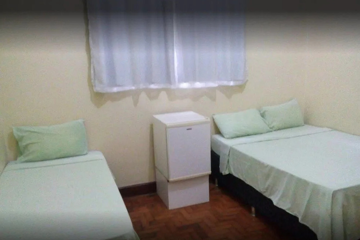 Room 3 of 7
