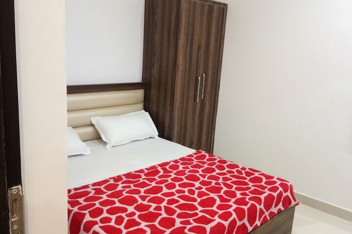 Room 15 of 35