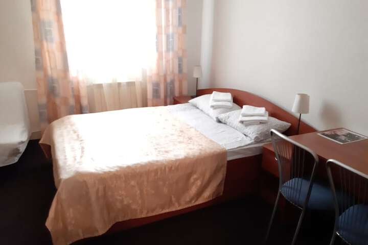 Room 17 of 46