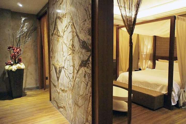 Room 3 of 53