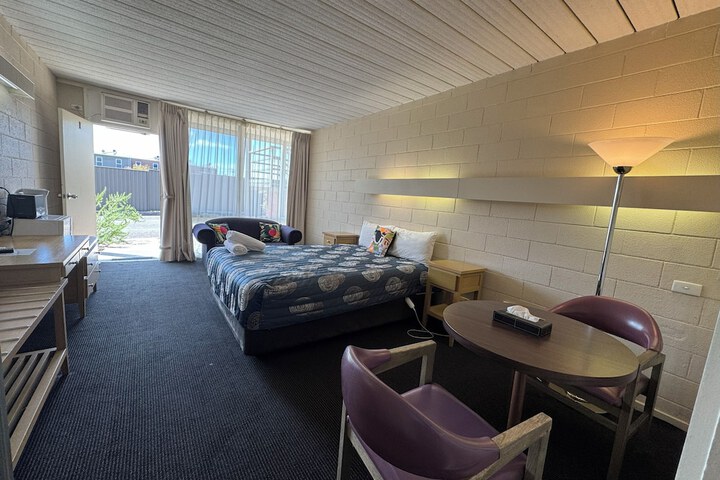Room 29 of 42