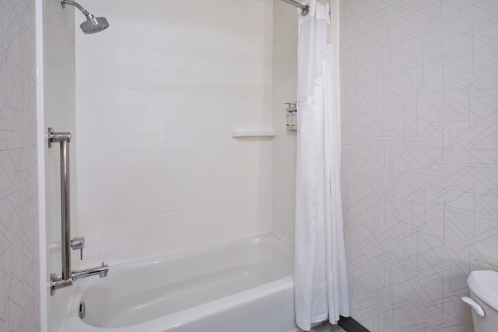Room 18 of 39