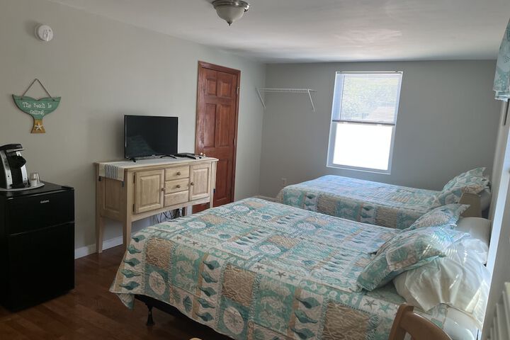 Room 10 of 29