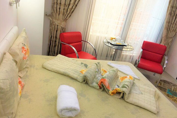 Room 8 of 35