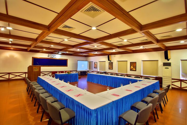 Business Center 116 of 144