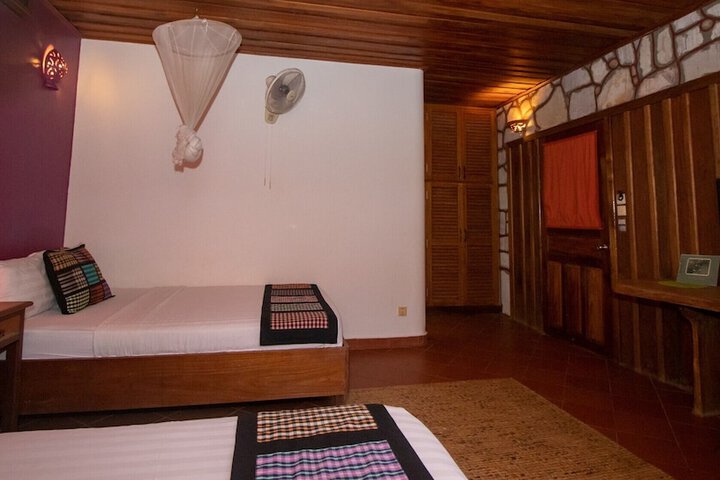 Room 24 of 117