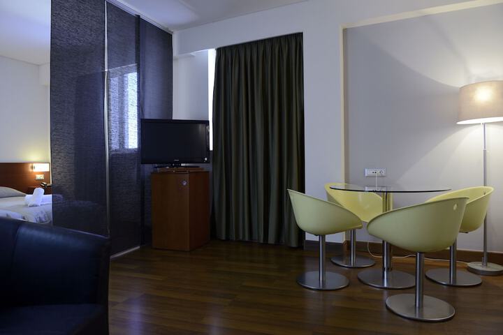 Room 11 of 53
