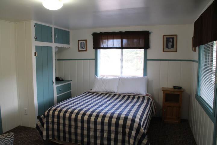 Room 11 of 175