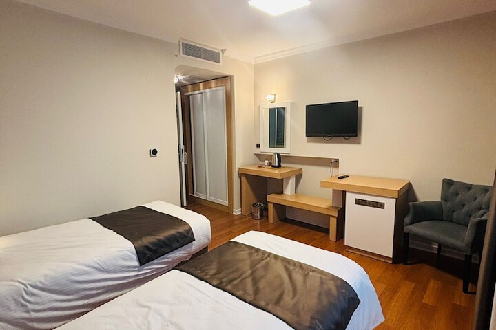 Room 29 of 68