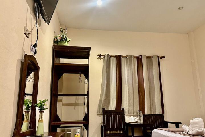 Room 17 of 49