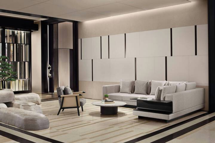 Hotel Interior 7 of 122