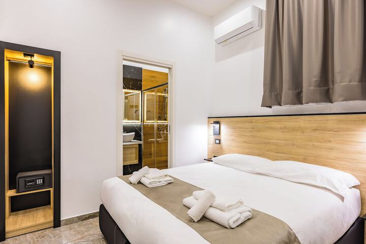 Room 3 of 26