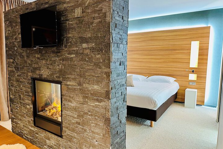 Room 15 of 57