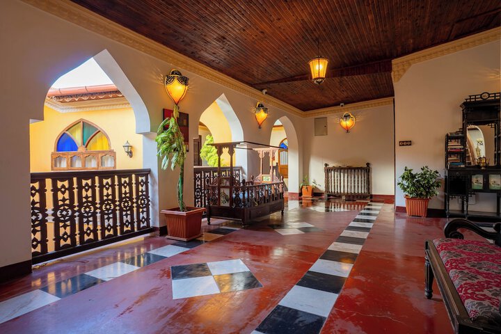 Ballroom/Hall 118 of 143