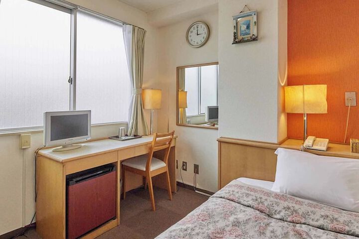 Room 22 of 80