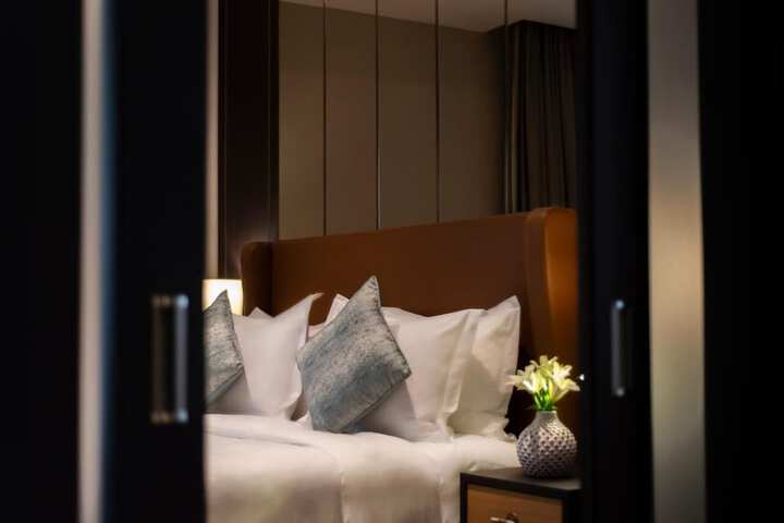 Room 10 of 21