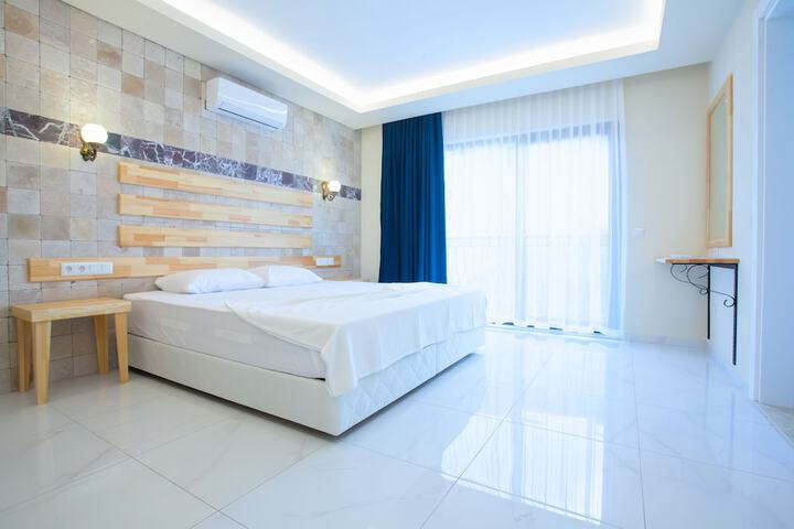 Room 7 of 40