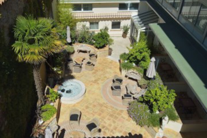 Hotel Exterior 74 of 86