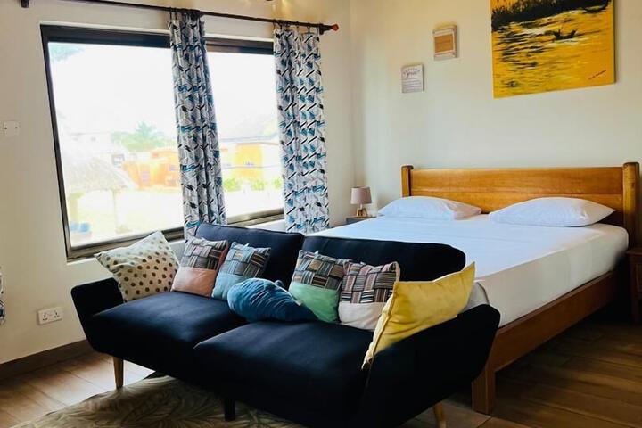 Room 16 of 18