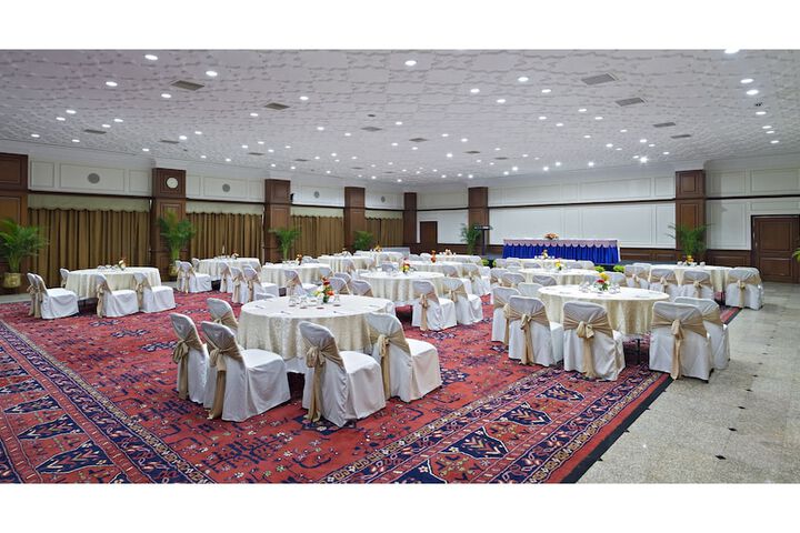 Ballroom/Hall 29 of 38