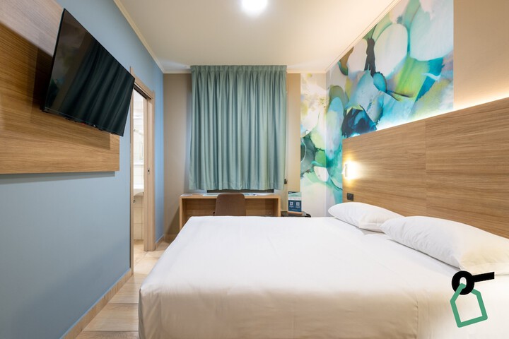 Room 16 of 35