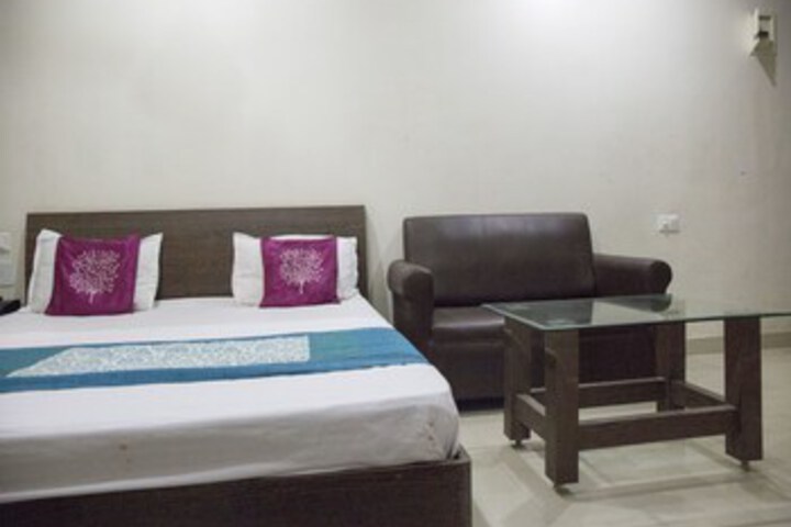 Room 17 of 20