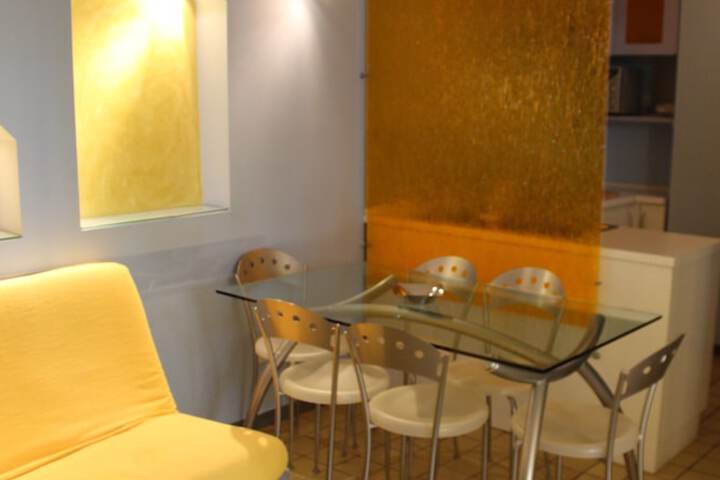 Room 10 of 20
