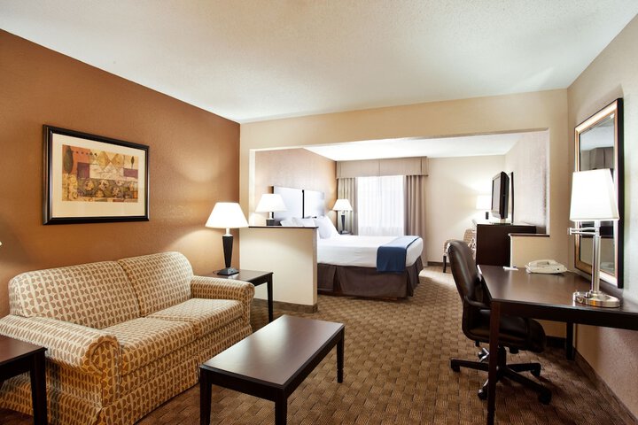 Room 5 of 39