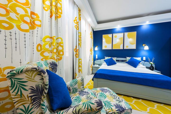 Room 44 of 65
