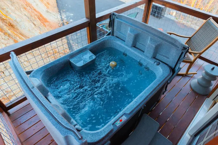 Pool 11 of 17