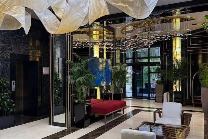Hotel Interior 4 of 32