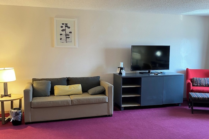 Room 29 of 51