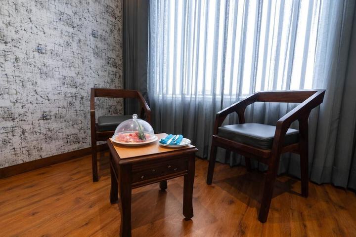 Room 6 of 26