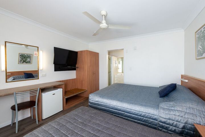 Room 9 of 50