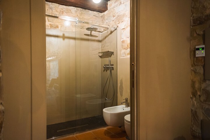 Room 45 of 62