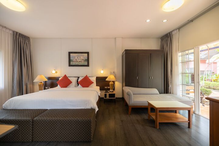 Room 32 of 159