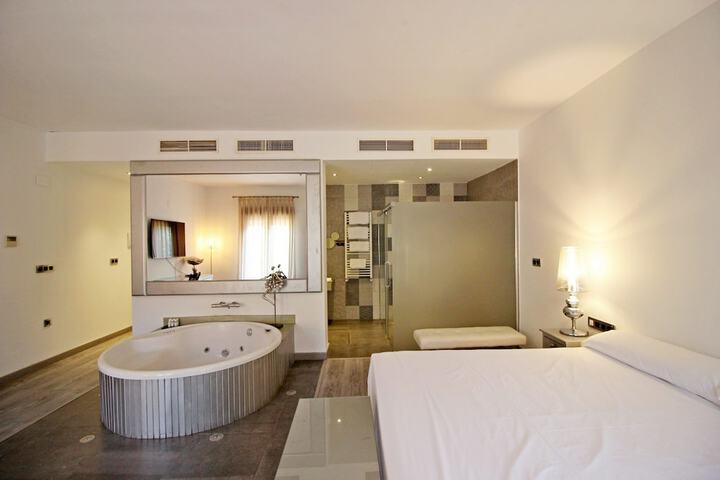 Room 30 of 122