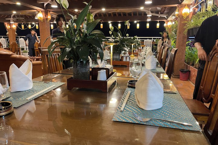 Dining 81 of 119