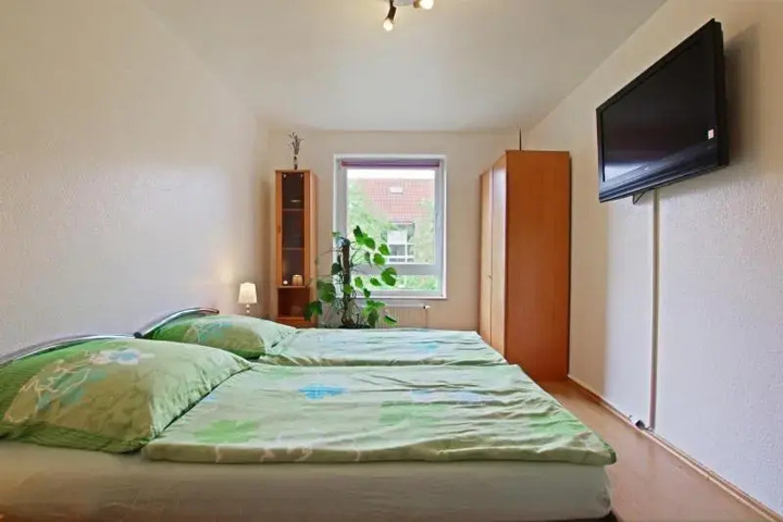 Room 2 of 9