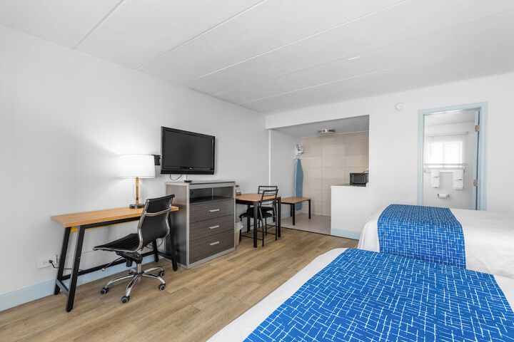 Room 12 of 32