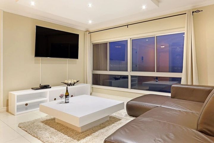 Room 4 of 15