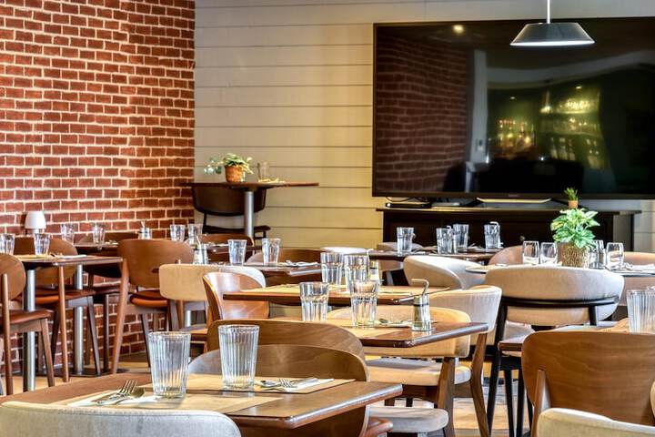 Dining Photos