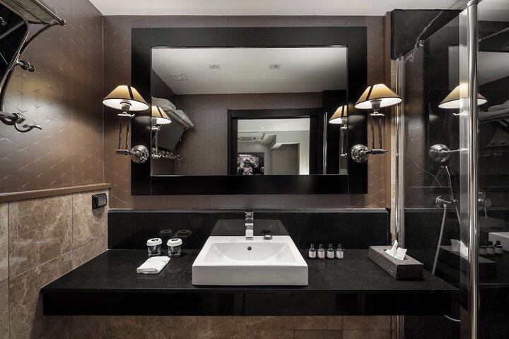 Clean Restrooms
