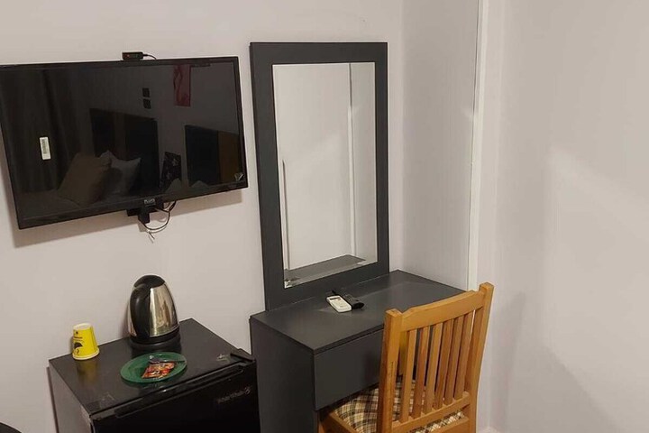 Room 18 of 40