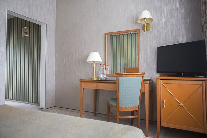 Room 38 of 59