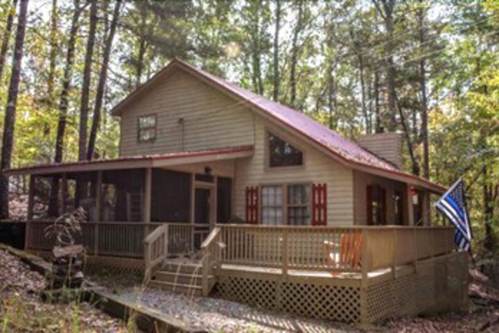 Photo of Bear Hug Lodge