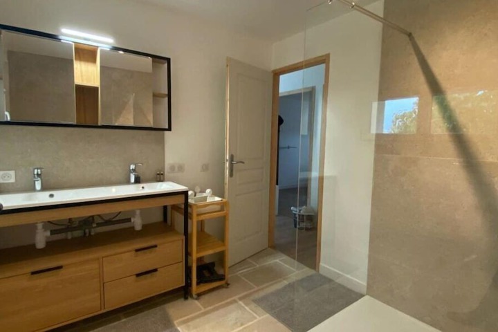 Room 29 of 47