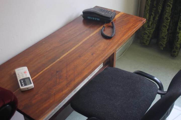 Room 9 of 34