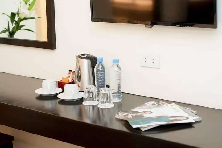 Breakfast/Coffee Service 32 of 42